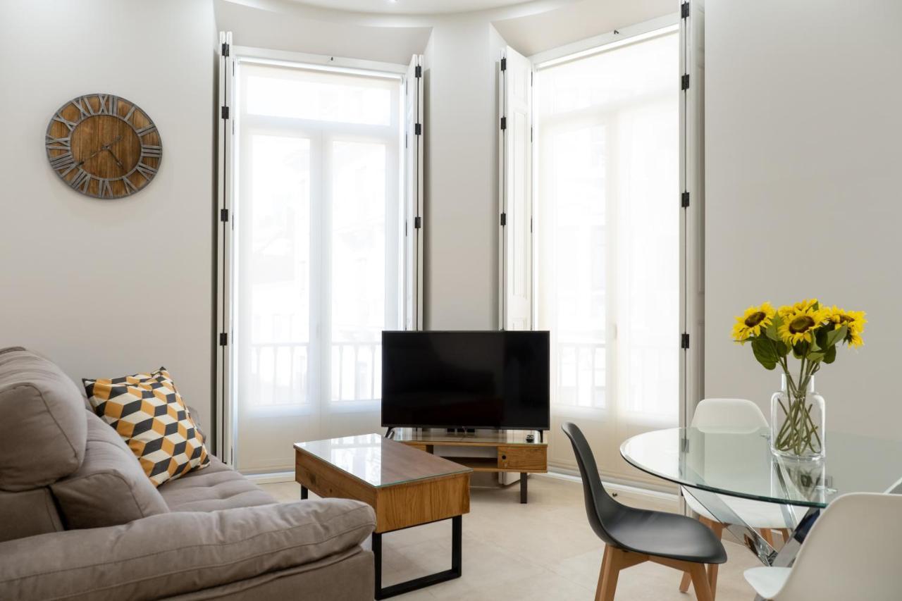 Inmalaga Santos Suites 2 Bagian luar foto